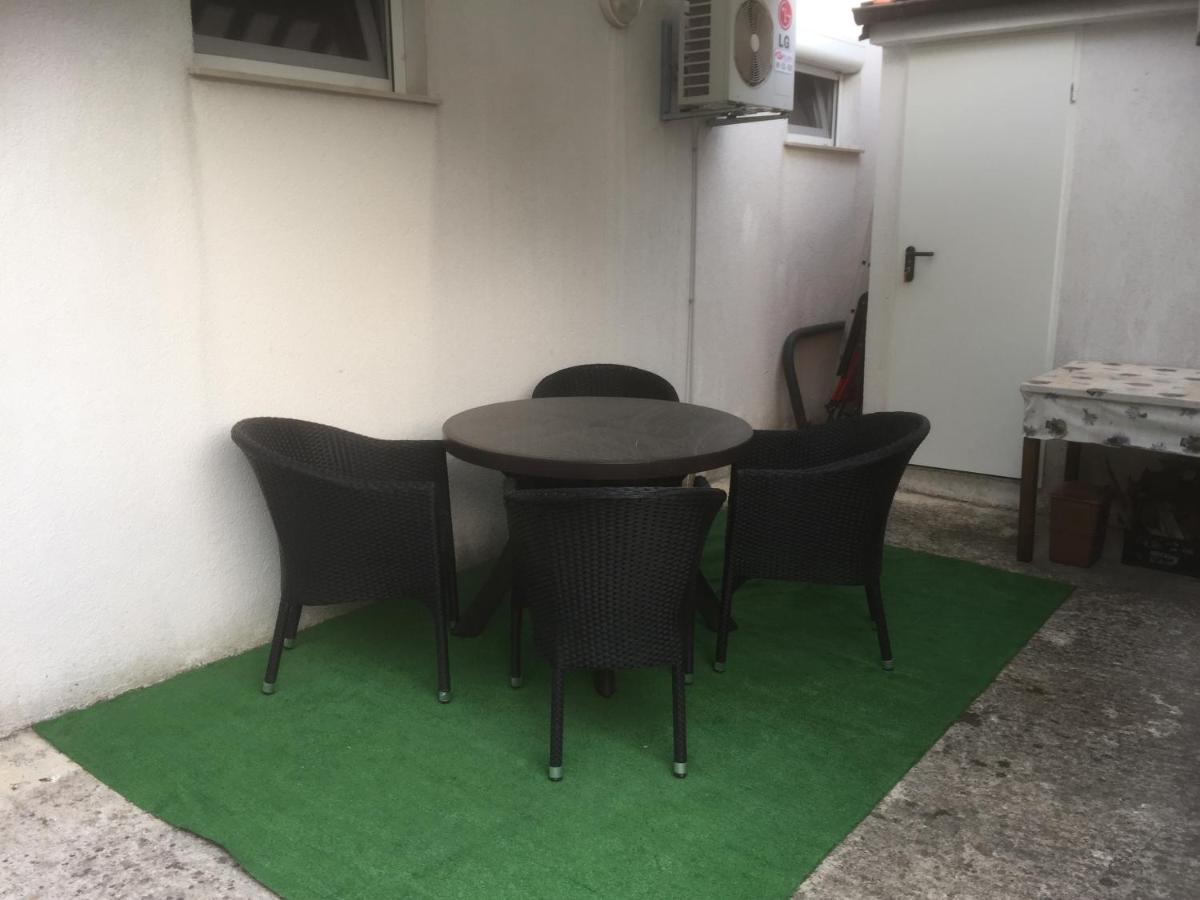 Apartments With A Parking Space Cizici, Krk - 15415 Malinska Exterior photo